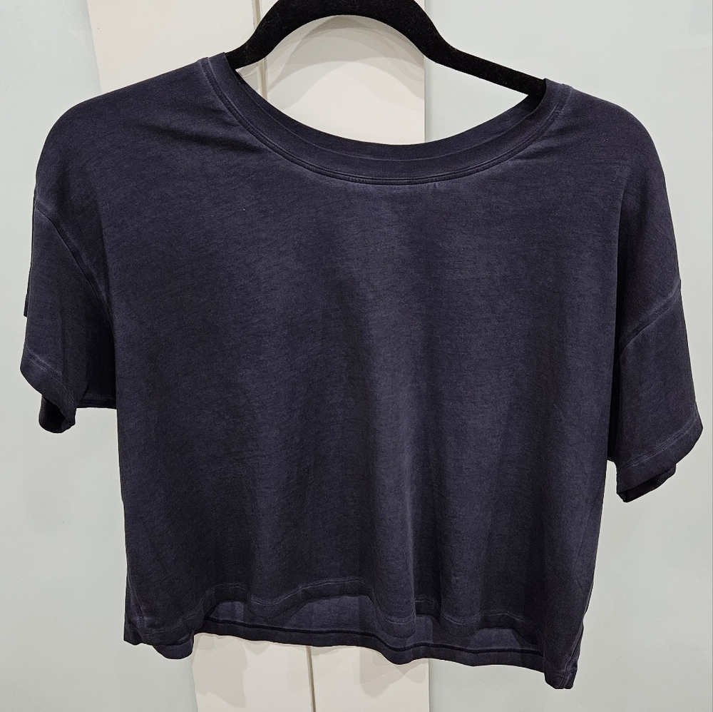 Lululemon Tee